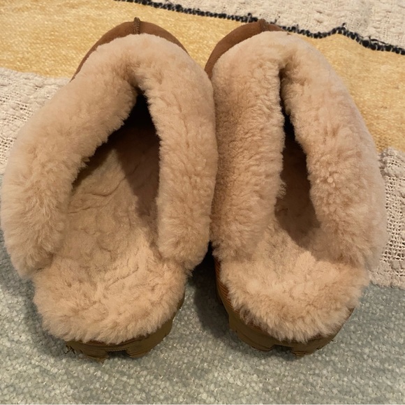[Ugg] slippers - Picture 2 of 5